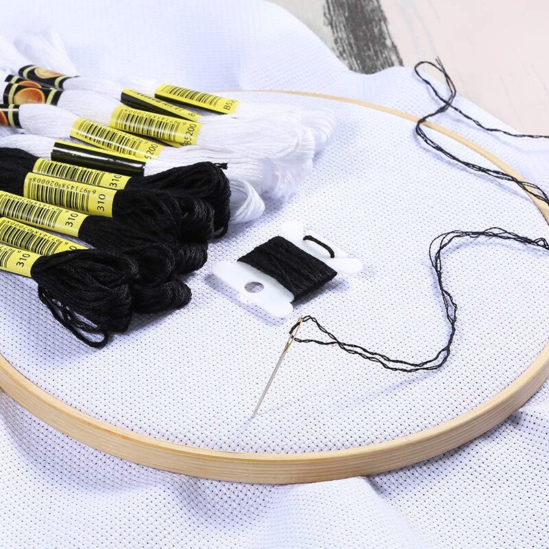12 Wit + 12 Zwart Dmc Borduurgaren Kruissteek Katoen Borduurgaren Floss Naaien Strengen Craft