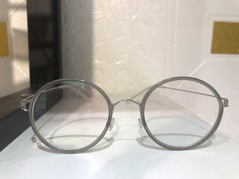 2022 Denemarken Titanium Brilmontuur Mannen Vrouwen Schroefloos Brillen Ultralight Retro Ronde Optische Brillen Handgemaakte: Grey  Silver