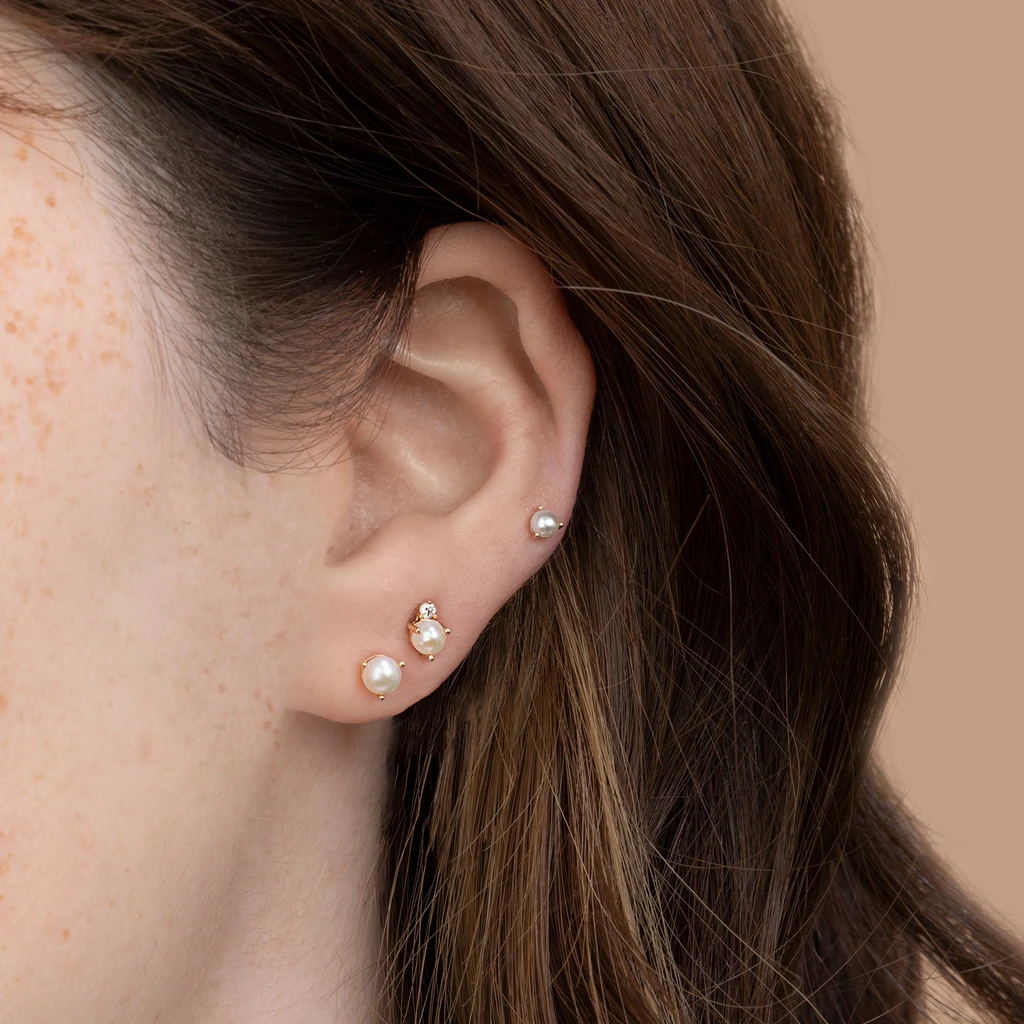 925 Sterling silver piccolo mini orecchino della vite prigioniera colorato cz fiore ape perla minimo delicato cartilagine piercing gioielli