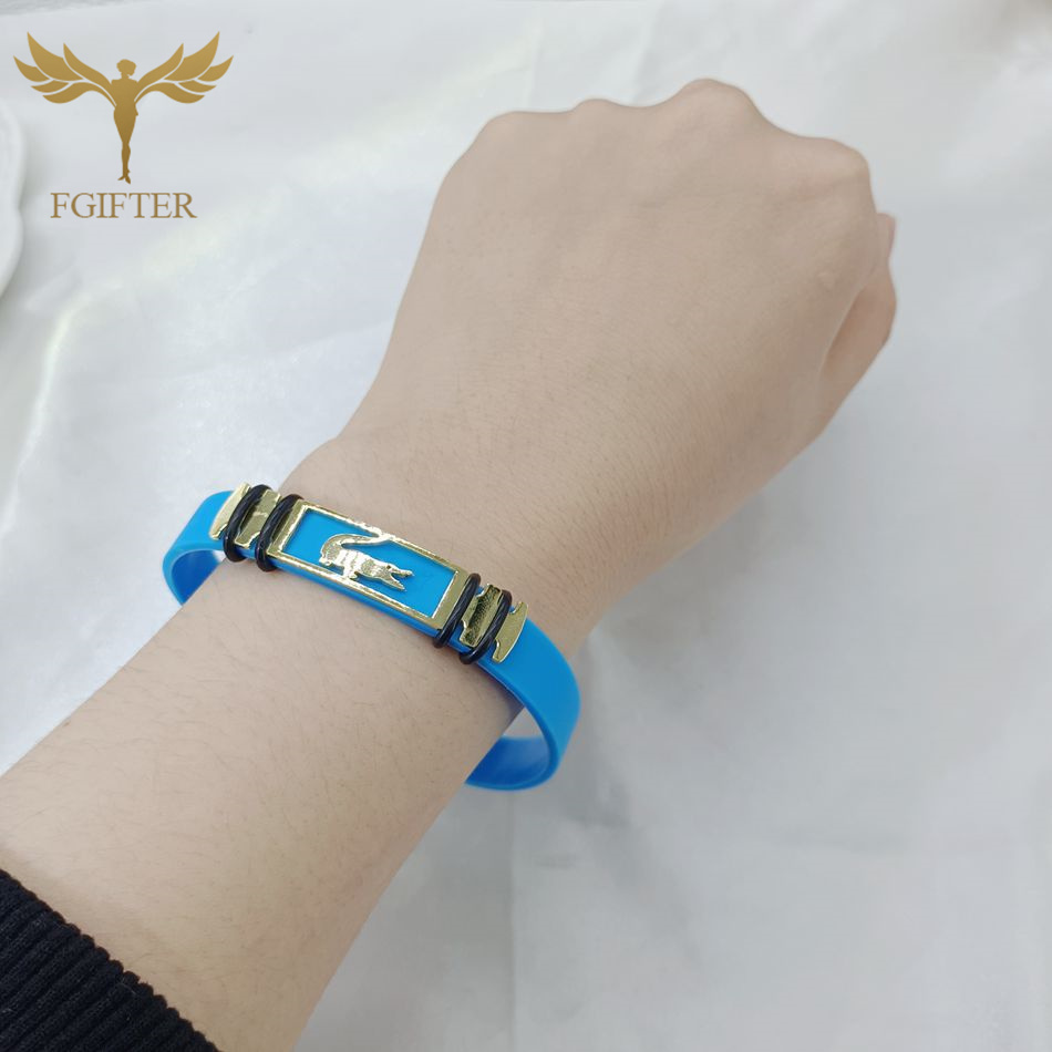Bracelet accessoire Crocodile Reptile féroce, en acier inoxydable, en Silicone coloré, pour hommes et femmes, fournitures de fête, bijoux
