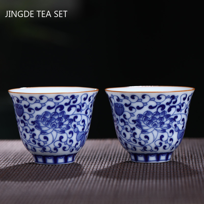 Taza de té de cerámica de Jingdezhen, tazón de té de porcelana azul y blanca hecho a mano, accesorios de té de porcelana china