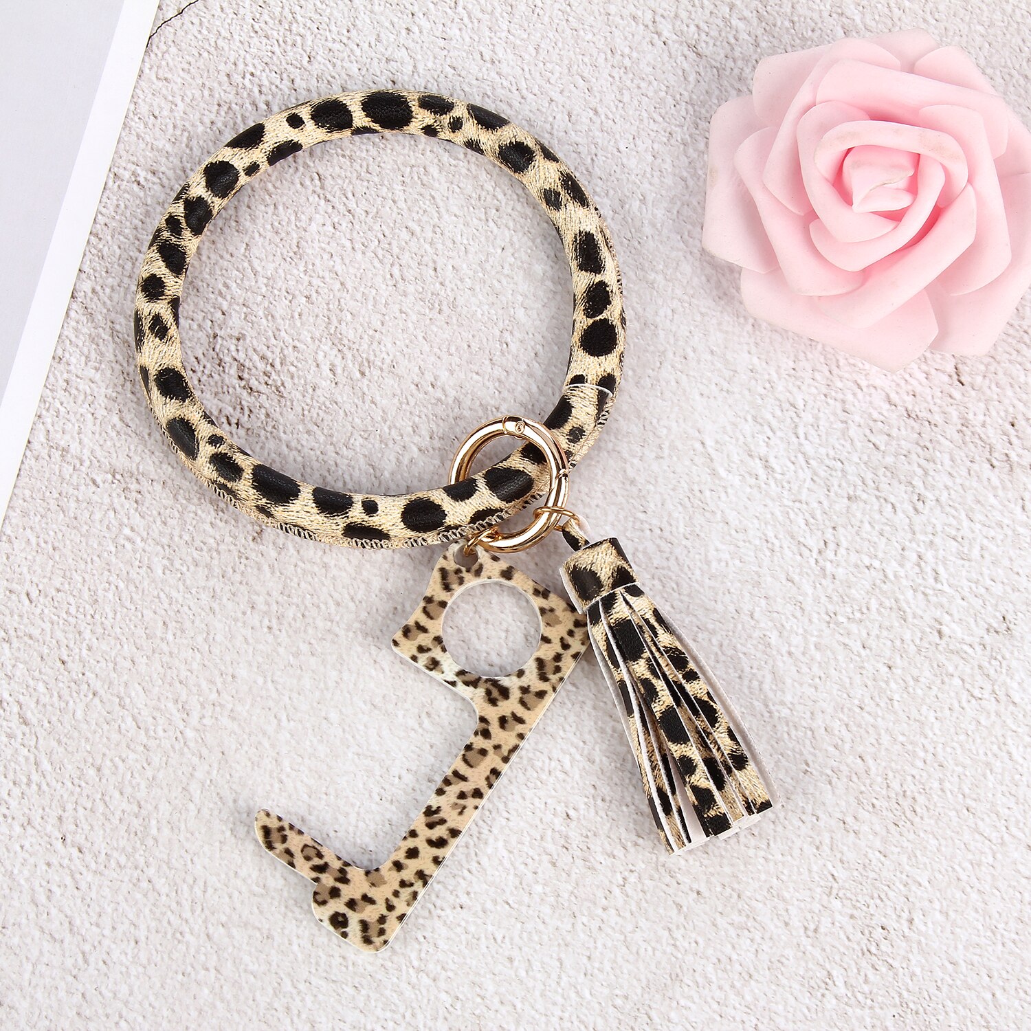 Keyring pulseira de couro clássico leopardo impressão abridor de porta portátil bangle feminino exagerada grande redondo chaveiro pulseiras de pulso: F