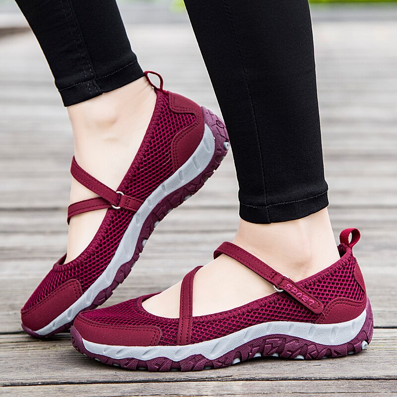 Women Sports Tennis Shoes Air Mesh Athletic Sneakers for Female Lightweight Flexible Trainers Shoes Chaussures Femme Mother Shoe
