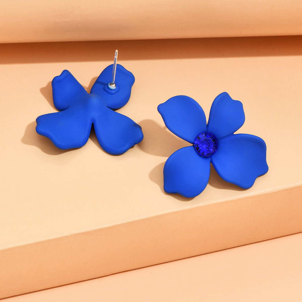 Pendientes coreanos rosas con forma de flor pequeña para mujer, aretes llamativos frescos y dulces, joyería de 2023
