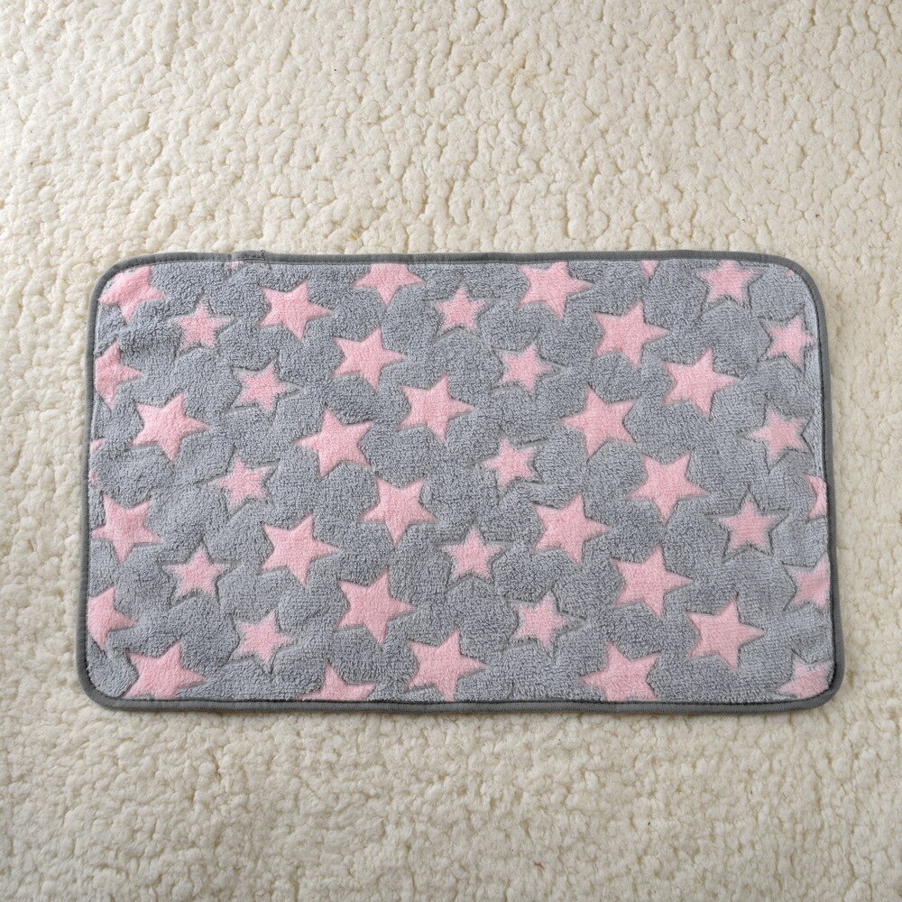 Thick Flannel Soft Pet Litter Pad Cartoon Print Cat and Dog Blanket Warm and Comfortable Pet Blanket Universal Warm Pet Supplies: pink-star / 40x60cm