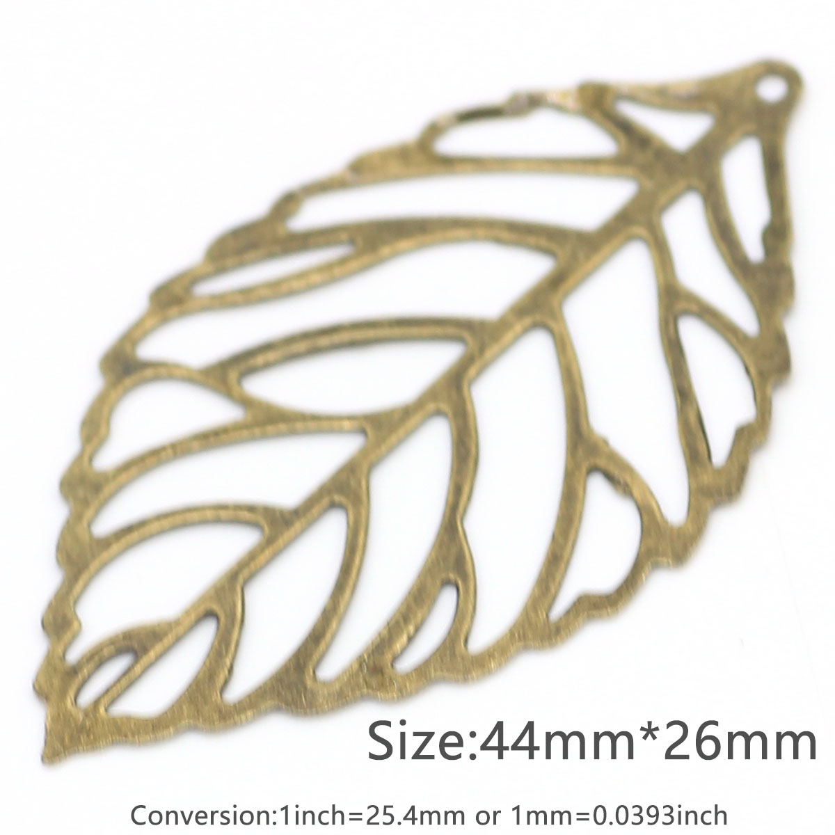 100 stuks ambachtelijke holle bladeren hangers klassieke multifunctionele metalen blad charme geavanceerde DIY filigraan sieraden maken accessoire: Zilver