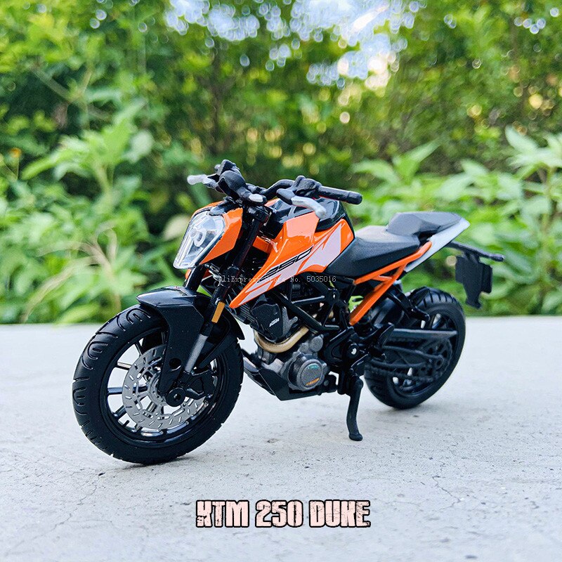 Bburago 1:18 KTM-450 SX-F Factory Edition Static Die Cast Vehicles Collectible Motorcycle Model Toys: KEM 250 Duke