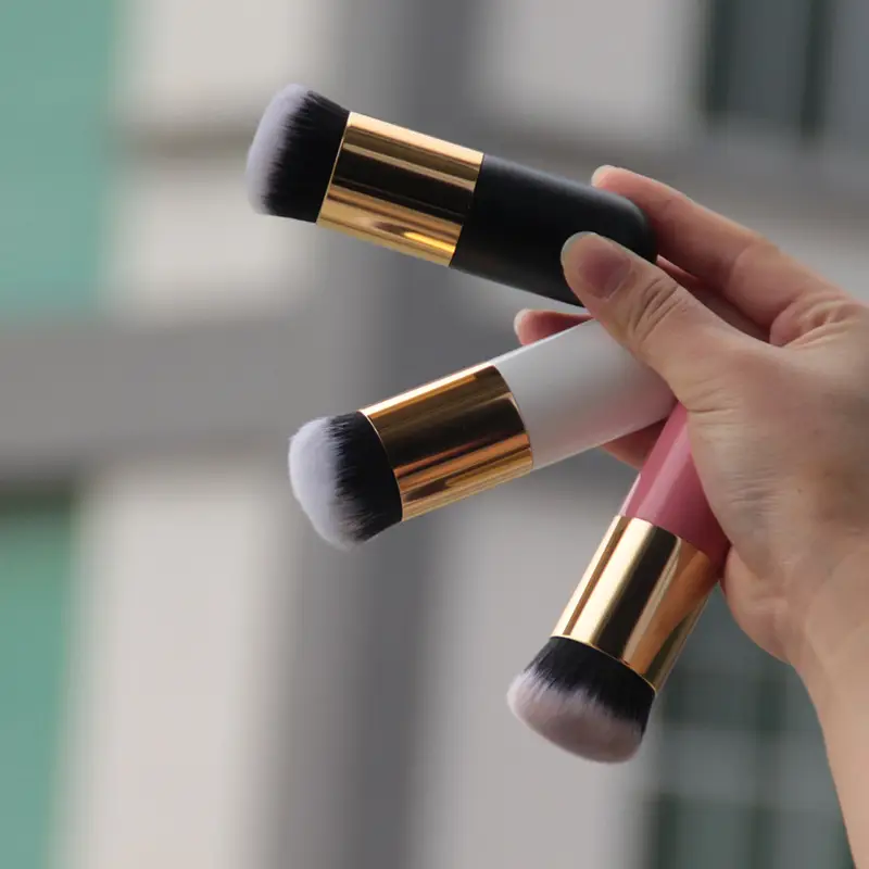 1pc meikkivoideharjaa, meikkiharja, meikkivoideharja sopii neutraalille iholle, hajuton polyesteriharjas