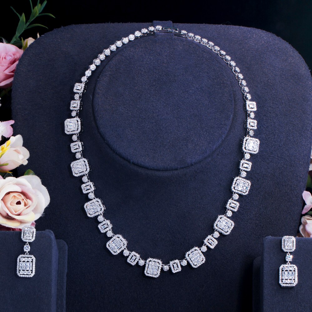 Tre orecchini scintillanti con zirconi cubici Color argento orecchini geometrici quadrati collana Set di gioielli da sposa per spose TZ616: Style 1
