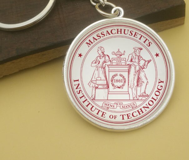 De Verenigde Staten Amerika Hoger University Wereldberoemde Universiteiten College Sleutelhanger Badge Souvenir Classic Wereld: Massachusetts
