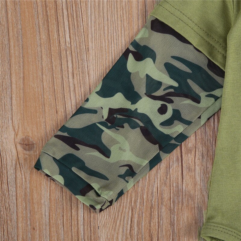 Geboren baby meisjes jongens outfits camouflage patchwork lange mouwen ronde hals knopen legergroen korte body's herfstkleding