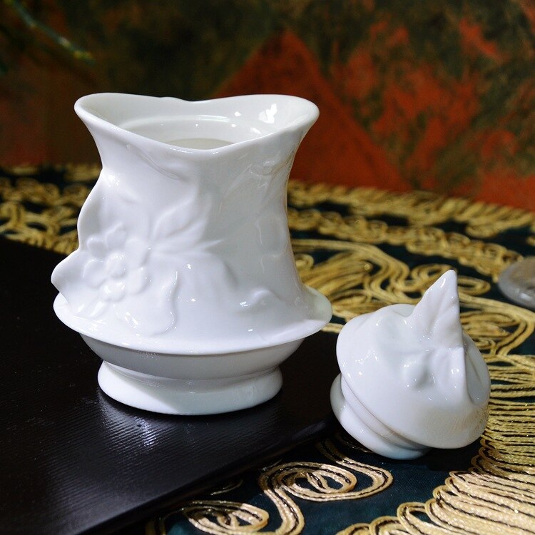 sugar pot Embossed process ceramic condiment pot white ceramic condiment pot coffee sugar pot European coffee sugar pot: Default Title