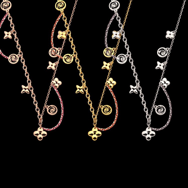 Titanium Stalen Ketting V Vier Blad Bloem Dubbele Ketting Ketting Vrouwen Buitenlandse Handel Multi Accessoires Chain Necklac