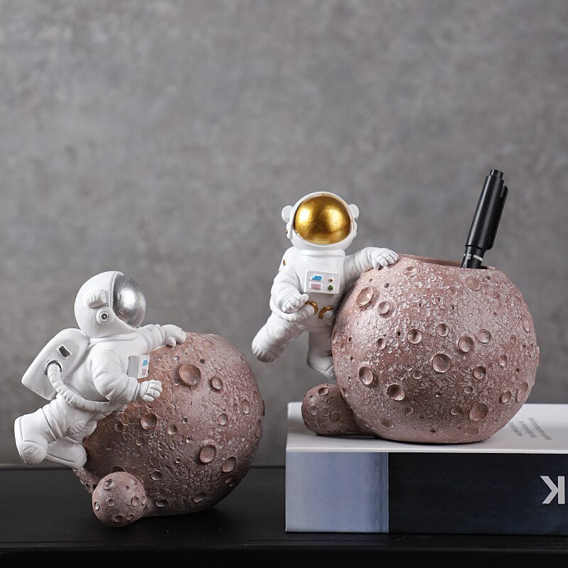 Astronaut Pen Houder Boek Stand Decoratie Veranda Opslag Woonaccessoires Woonkamer Hars Ambachten