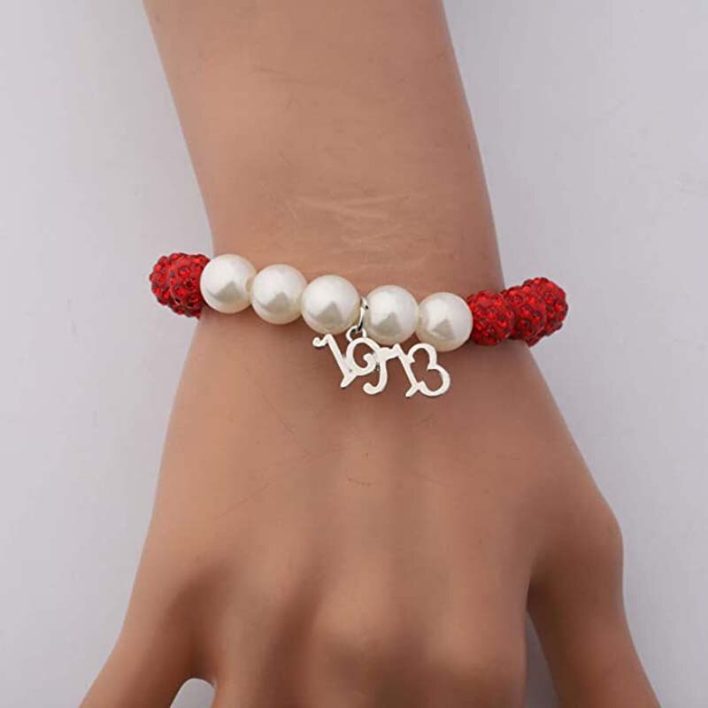 Rouge élastique sororité femmes bijoux cristal perlé Bracelet Bracelet grec sororité charme gland Triangle Bracelet