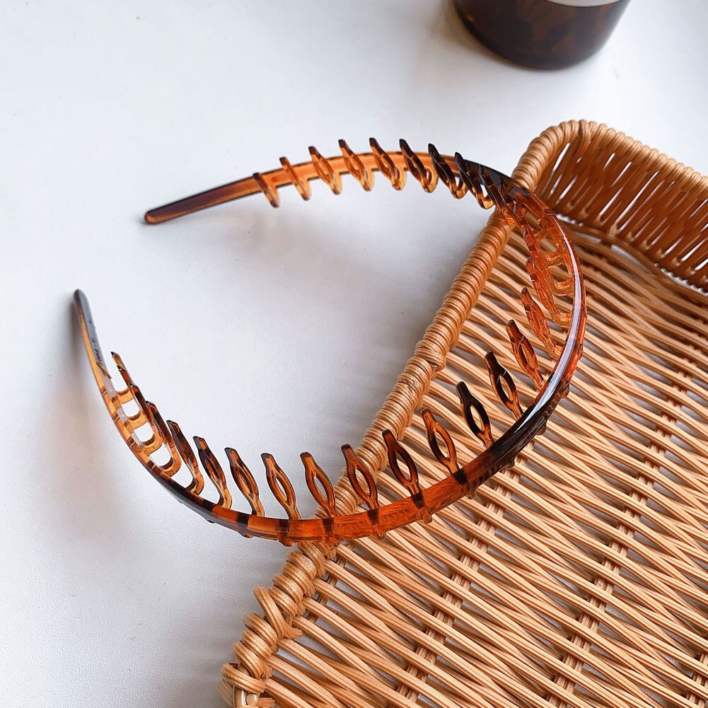 Men Women Unisex Hair Comb Zigzag Band Notched Headband Sport Headband Hairband Anti-slip Hairband For Face Washing: Brown