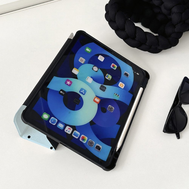 Black Polka Dots for IPad Pro 11 Case 10.2 9/8/7th Generation 9.7 5/6th Air4/5 10th 10.9 Air 3 10.5 Pro 12.9 Mini 6 Trifold Case