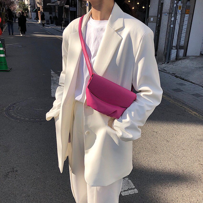 Women's bag Korean version versatile celebrity small satchel women's shoulder slung chest bag solid color retro jiaozi bag: rose red