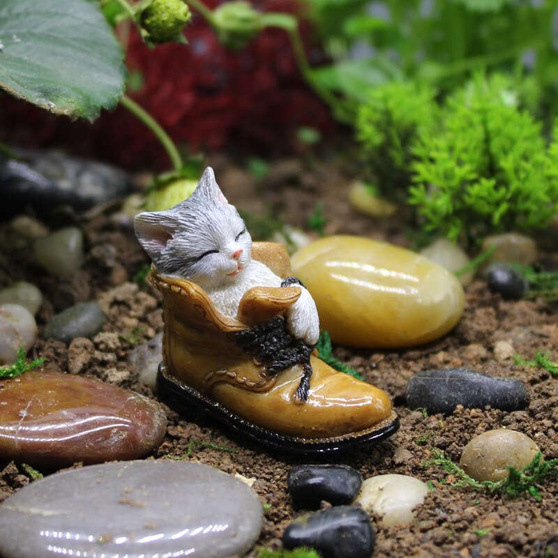 Mini gato en botas estatua de resina Micro decoración para escritorio al aire libre escultura de Animal para jardín decoración adorno