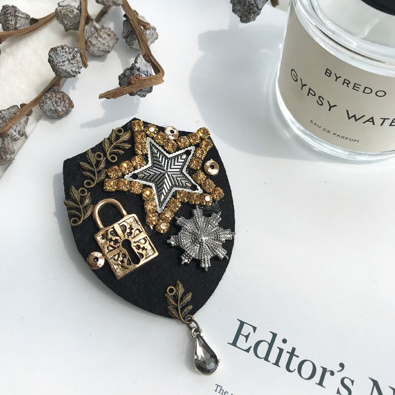 Beroemde Luxe Parel Broche Sieraden Bloemen Reversspeldjes 5 Parels Broches Boog Stof Sieraden Voor Vrouwen: Style 8