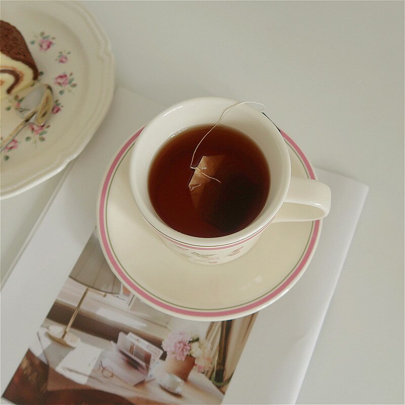 Nordic Small Flower Pink Ceramic Cup Saucer Latte Drinking Tea Breakfast Cup Wedding Decorative Reusable Coffee Cup Set