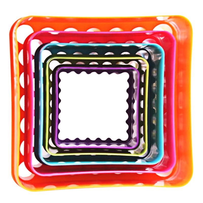 5pcs 3D Cookie Mold Cutter Cake Biscuit Mal Kerstboom Ronde Hart Bloem Fondant Cutter Bakken Taart Decoreren Gereedschap: e