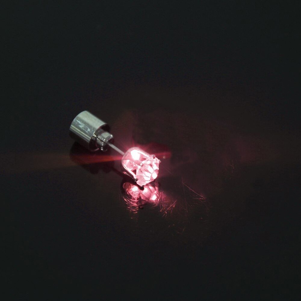 1 Pc Licht hoch LED Ohrringe Nieten Blinkt Blinkt Edelstahl Ohrringe Bolzen tanzen Party Zubehör Liefert: Rosa