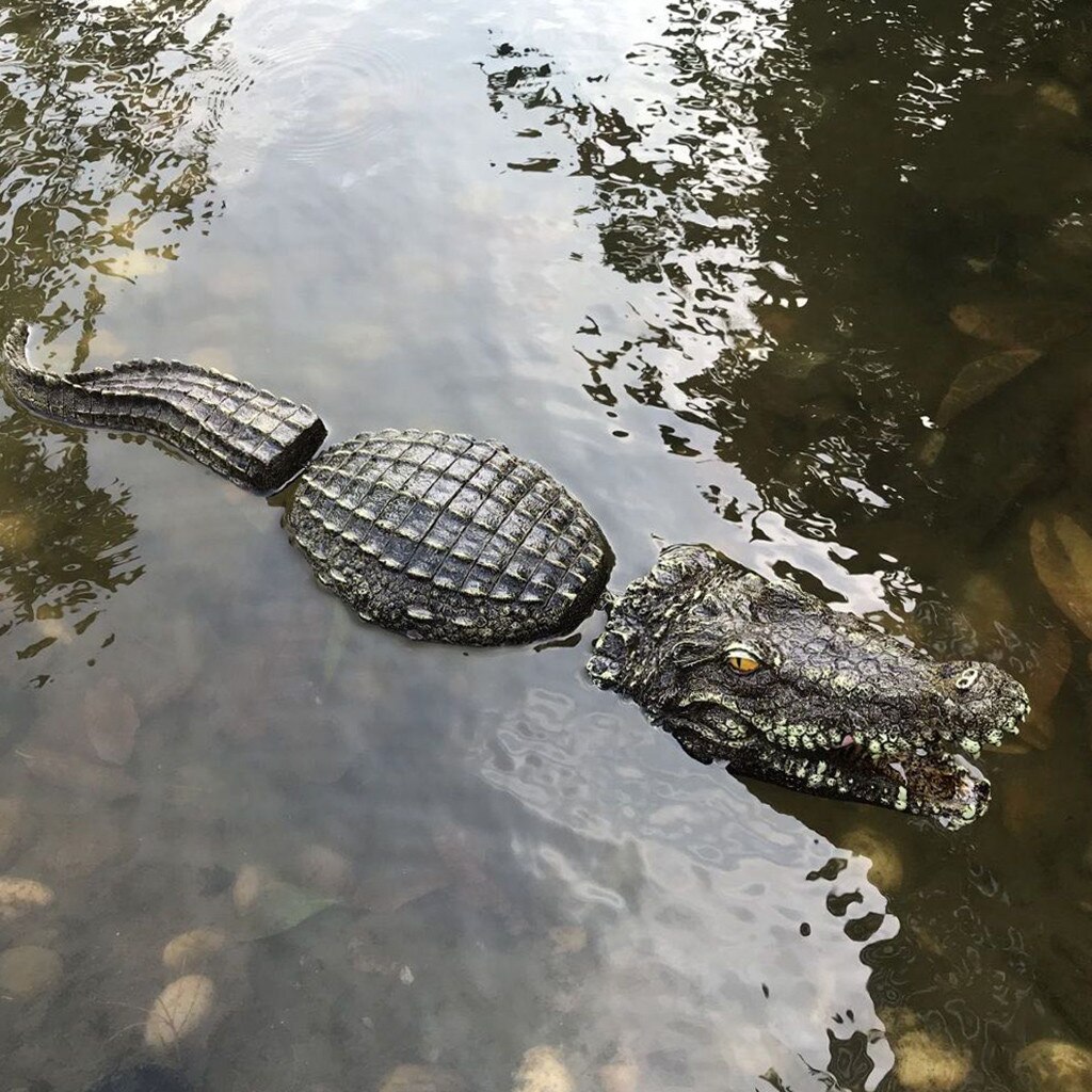 Simulation Crocodile Head Water Decor Garden Pond Art Decor Crocodile Head Spoof Toy floating ornaments animal sculpture crafts