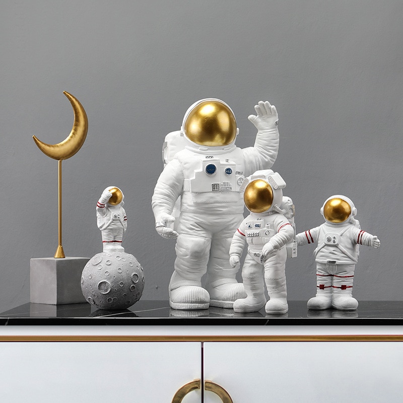 Figurine astronaute blanche cosmonaute Figurines lune Statue espace homme Sculpture décoration de la maison Miniatures ornement de table pour les enfants