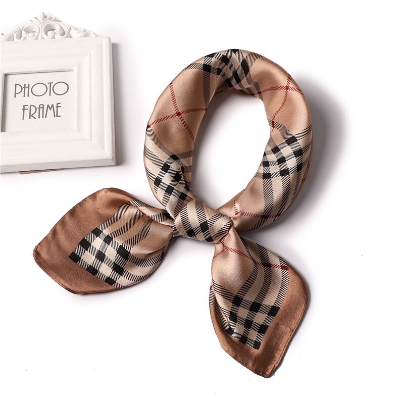 Foulard en soie de marque de luxe, foulard carré imprimé à carreaux, accessoires en satin pour sacs, foulards, foulard en mousseline de soie, hijab, bandana