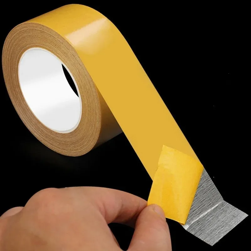 Nastro biadesivo super adesivo e ad alta viscosità: perfetto per il fissaggio di moquette, pelle, pareti e pavimenti!
