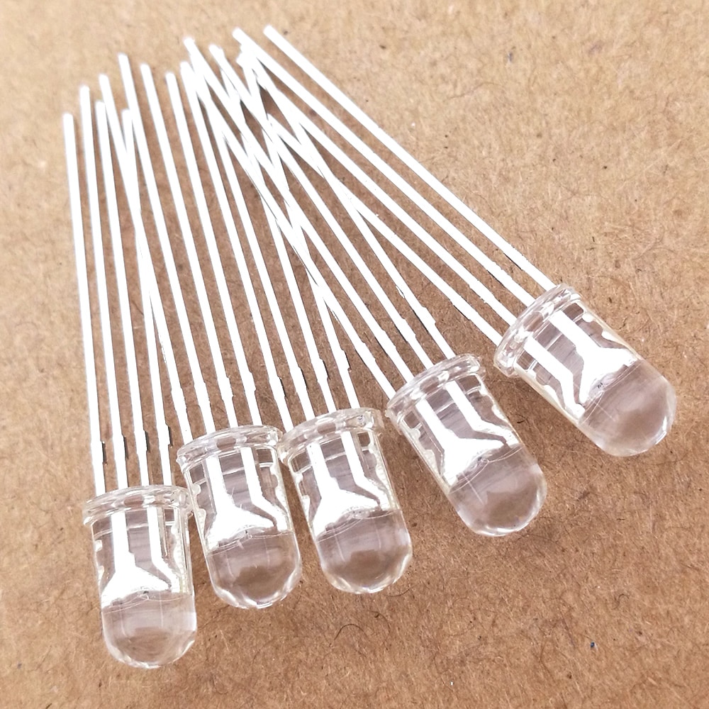 5mm full-color LED RGB red, green and blue Four feet transparent / Fog highlight color Controllable seven lights Common anode