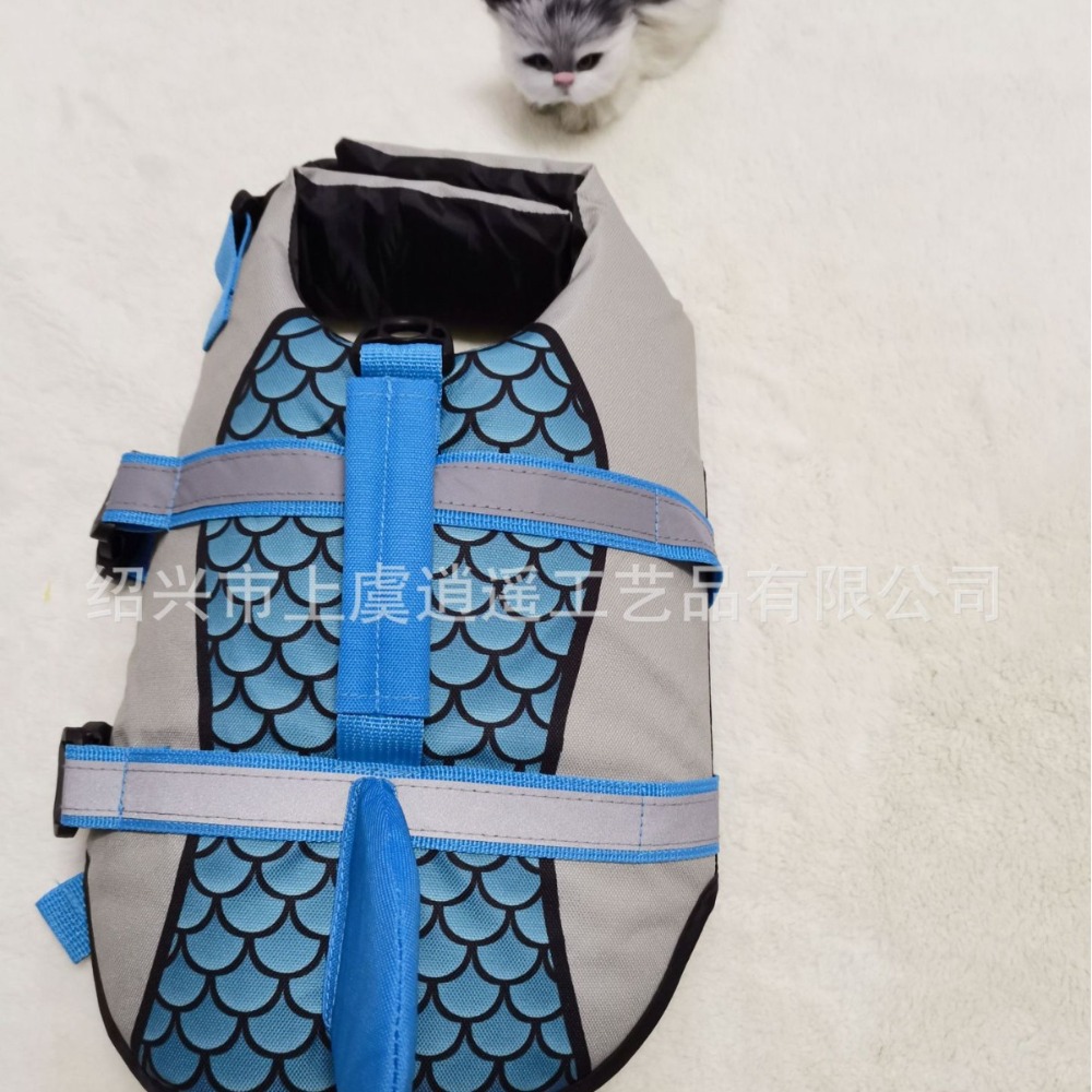 Gilet de sauvetage pour chien requin, flottabilité améliorée, vêtements de natation pour petits chiens, gilet de sécurité avec poignée pour chiens de taille moyenne et grande, surf: XS / Argent