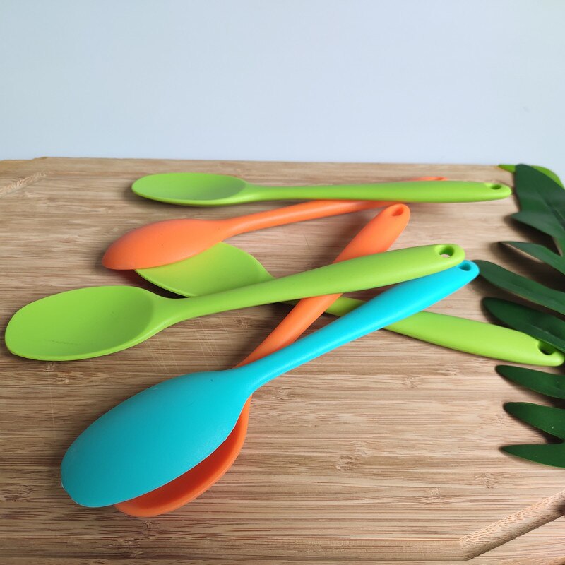 Cuchara mezcladora de silicona para mantequilla y pastel, utensilios de cocina, vajilla, cucharas de sopa, herramientas de cocina XB 002, 1 unidad