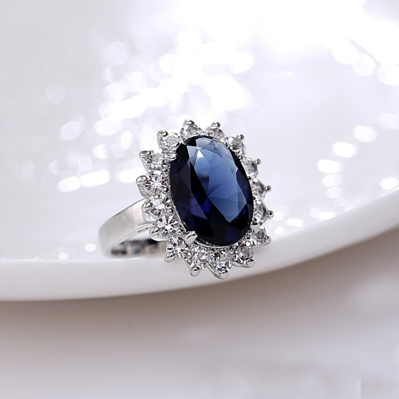 Trendy Prinses Crystal Engagement Ringen Voor Vrouwen Blue Zirkoon Rhiestone Elegante Ringen Vrouwelijke Bruiloft Sieraden