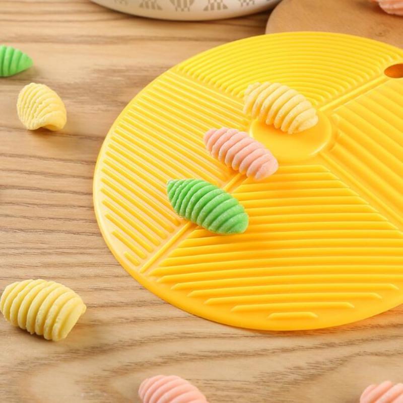 Multifunctional Spaghetti Macaroni Pasta Maker With Four Kinds Of Patterns DIY Macaroni Making Mold Kitchen Gadgets