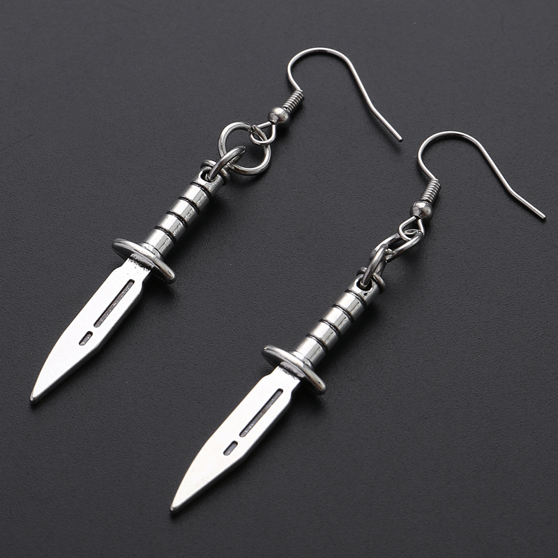 Pendientes góticos de daga oscura para hombre y mujer, Pendientes colgantes con cuchillo de espada pequeña, joyería gótica, pendientes de aro de vampiro, Punk