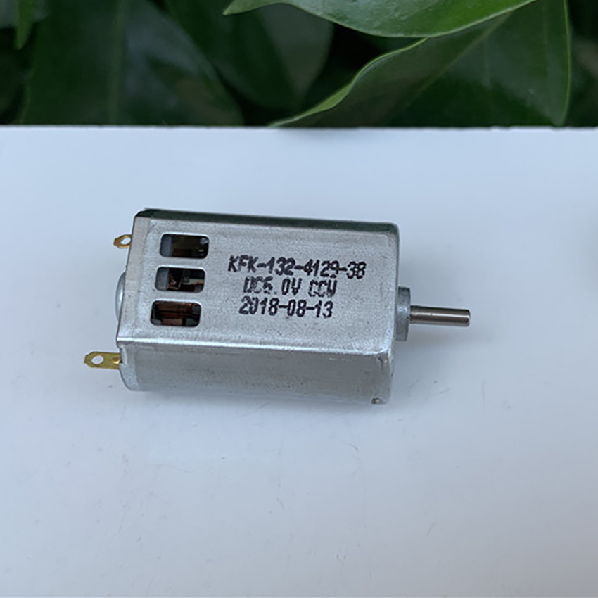 19200 rpm-37200 rpm 800ma-950ma Micro Motor Hoge Snelheid DIY Model Vliegtuig Speelgoed CW CCW 3 V-6 V Carbon Borstel Platte Motoren