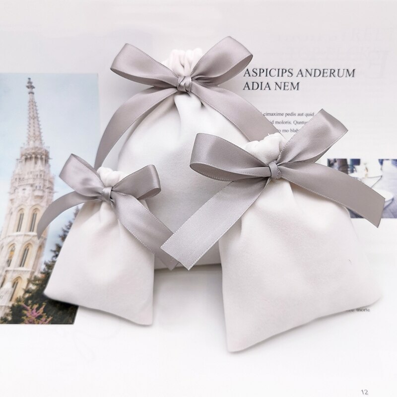 Luxe witte fluwelen linten trekkoord tas sieraden verpakking ketting armband make-up kralen tas bruiloft feest zakjes 20 stuks: 7 x 9cm skzrdz 8