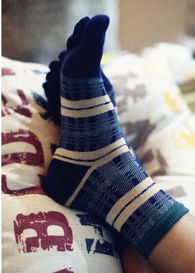 Automne et hiver hommes garçons doux couleur dessin animé cinq doigts orteil chaussettes hommes coton chaussettes hommes chaussettes: 10