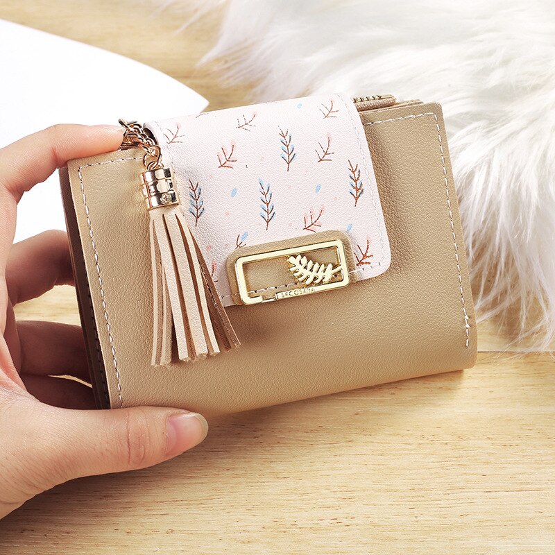 Kwasten Korte Portemonnee Tas Voor Vrouwen Pu Lederen Clutch Tassen Leuke Koreaanse Kaarthouder Vrouwelijke Vouwen Kleine Portemonnee bolsas: beige