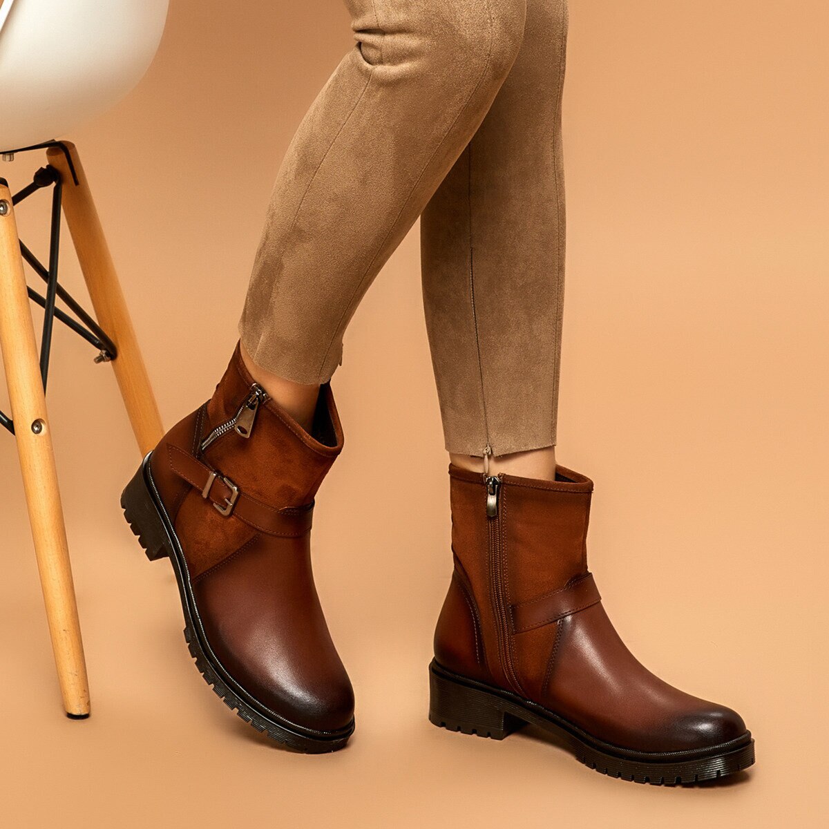 FLO bégonia noir femmes bottes BUTIGO: Light Brown / 37