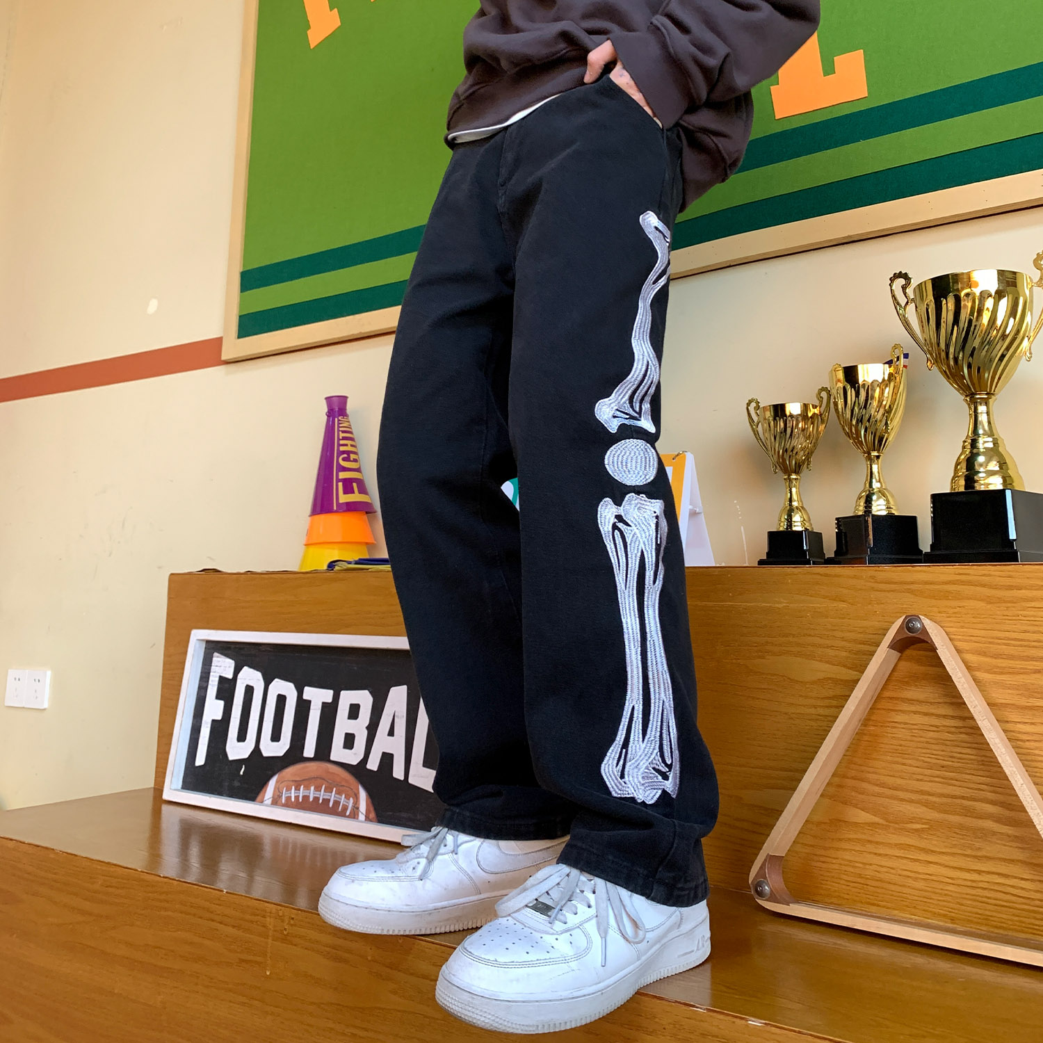 jeans da uomo coreani pantaloni di jeans blu dritti fuori misura stampati scheletro 2022 pantaloni di jeans a gamba larga pantaloni da uomo in denim Streetwear