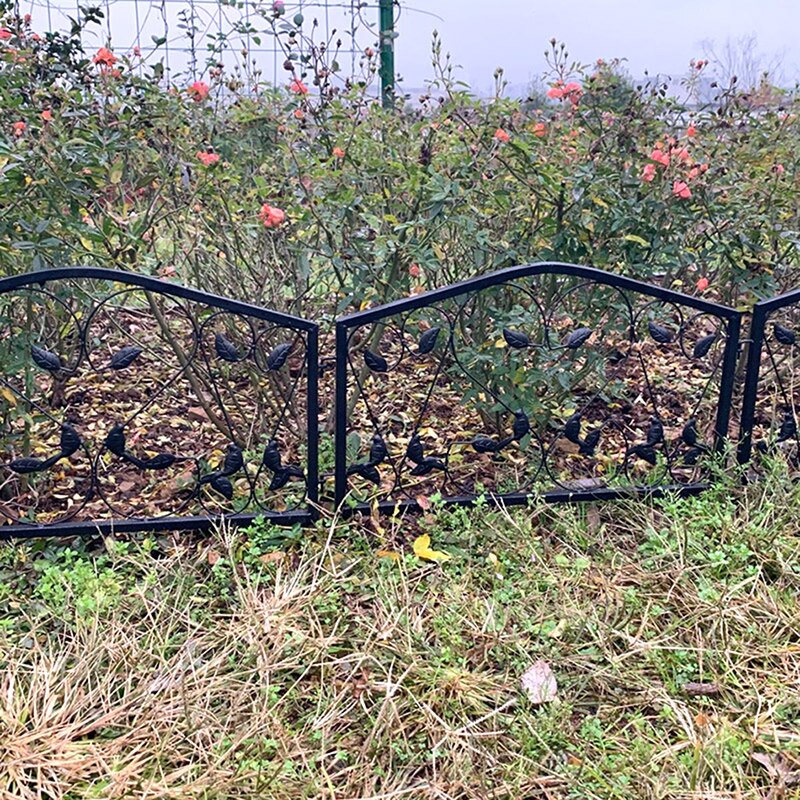 Wrought Iron Garden Trellis Backyard Ironwork Fencing Outdoor Lawn Decorations Guardrail Ground Insertion Artificial Fences