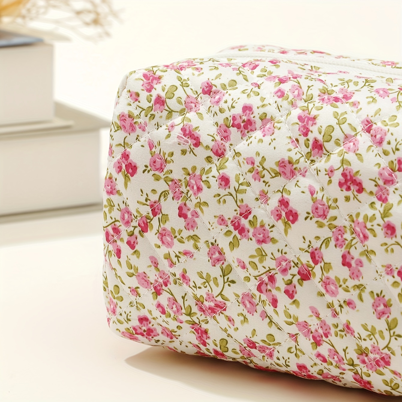 Quilted Makeup Bag Floral Cosmetic Bag Aesthetic Cute Travel Toiletry Bag Organizer cotton Makeup Brushes Storage Bag