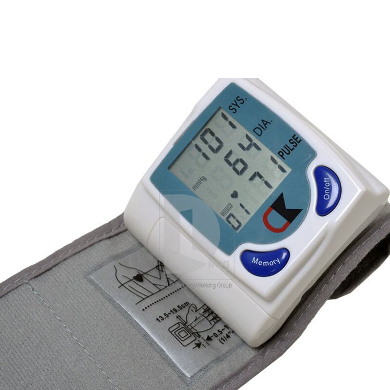 Tragbare automatische Blutdruckmessgerät blutdruck Monitor Clever Automatische LCD Digitale Handgelenk BP puls Tester Herz schlagen Meter