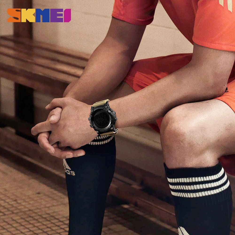 SKMEI hombres deportes al aire libre reloj de Cuenta atrás 2 alarma tiempo reloj Digital 5Bar impermeable Relogio Masculino 1384