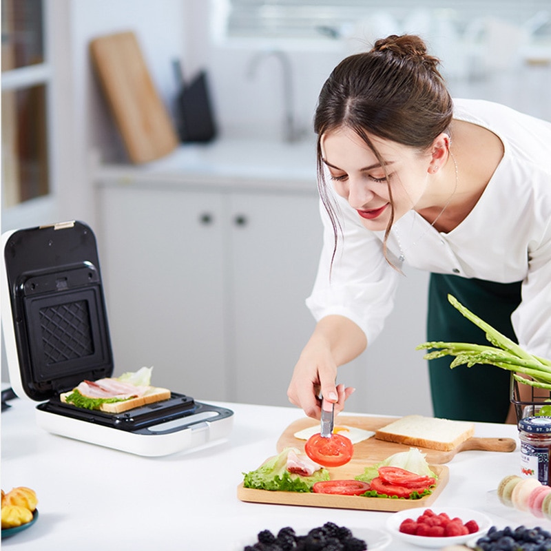 220V Electric Waffles Maker Iron Sandwich Maker Machine Bubble Egg Cake Oven Breakfast Waffle Machine 3 Baking Tray Cake Maker