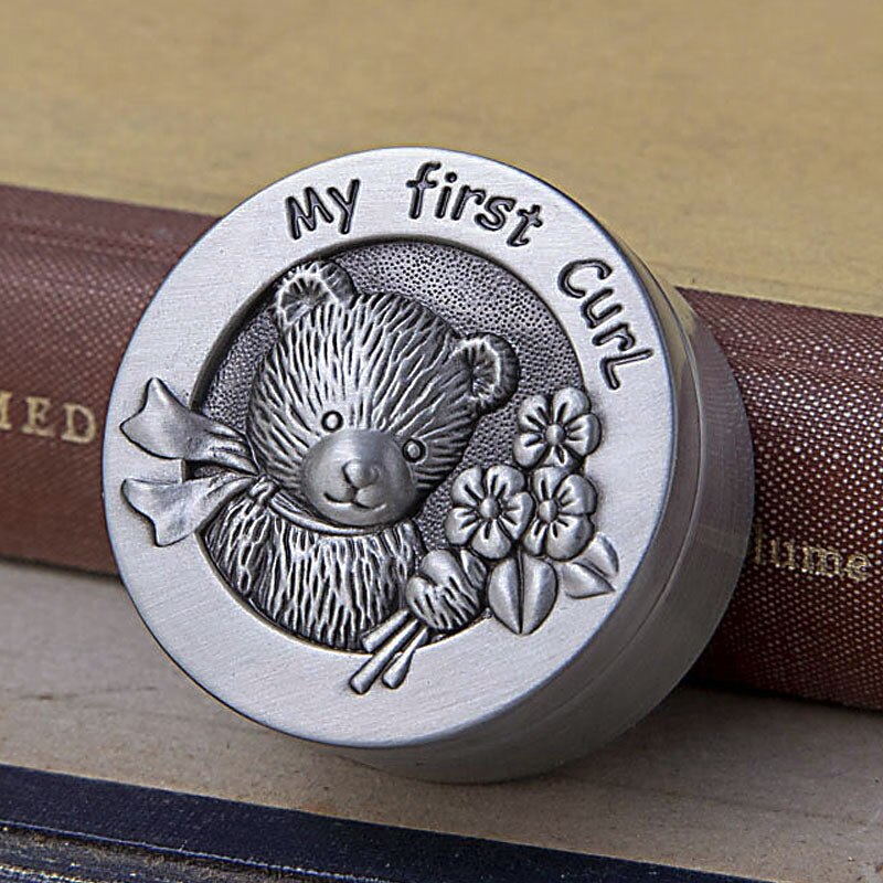 European Style Deciduous Tooth Storage Box Cute Mini Baby Metal Lanugo Tooth Storage Box Baby Birthday: Lanugo box