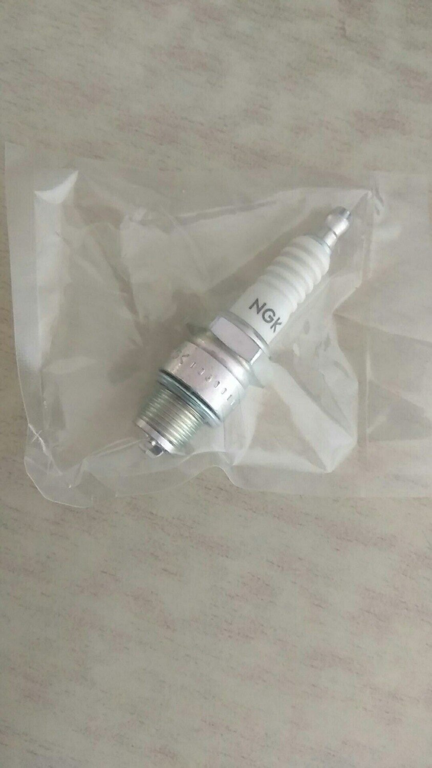 1 st tändstift för yamaha utombordare för 2 -takts utombordsmotor 14mm/b7hs-10 byt ut  br7hs-10